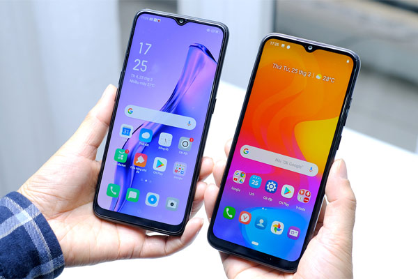 Joy 3 và Oppo A31 đều chạy trên hệ điều hành Android 9 nhưng A31 dùng tùy biến ColorOS 6.1 còn Joy 3 (bên phải) dùng VOS 2.5