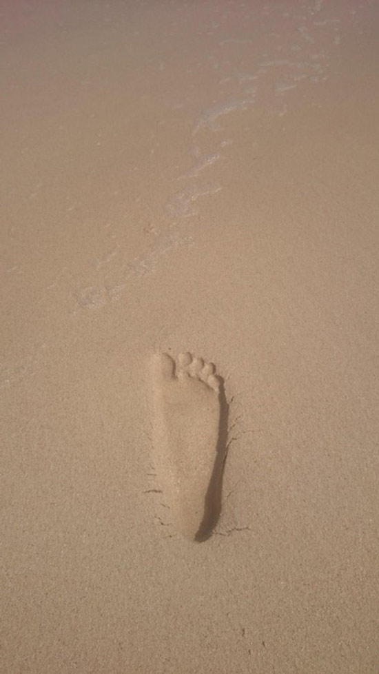 Có ai đang bước đi ở trong lòng đất?