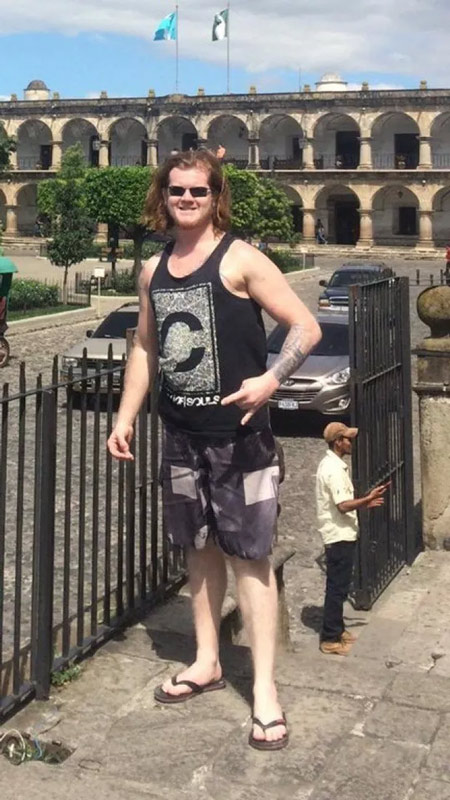 Người khổng lồ 