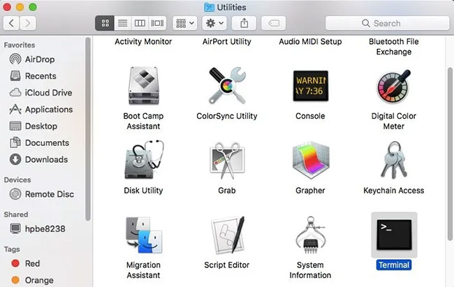 Điều hướng đến Applications > Utilities và mở ứng dụng Terminal