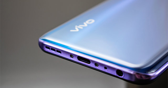 Khi bán ra, Vivo Y50 được cài sẵn hệ điều hành FunTouch OS 10 mới nhất của Vivo dựa trên Android 10