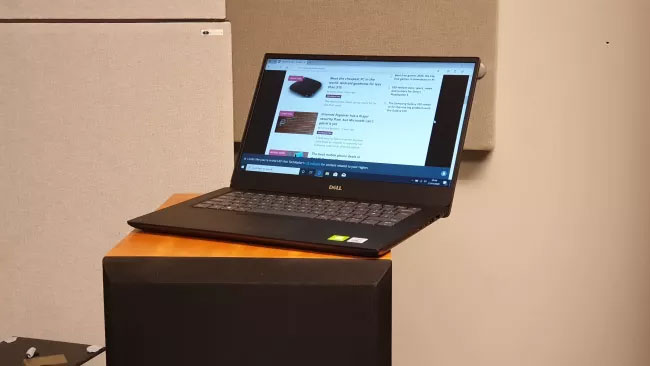 Dell Vostro 14 5490 là một trong những máy tính doanh nhân nhanh nhất hiện nay