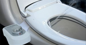 Tại sao người Mỹ lại thích sử dụng giấy vệ sinh hơn vòi rửa thông minh bidet?