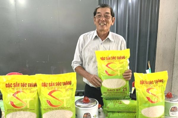 Kỹ sư Hồ Quang Cua đã mất nhiều năm nghiên cứu thử nghiệm để cho ra giống gạo ngon nhất thế giới ST25