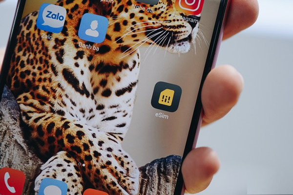 Bphone B86 được tích hợp eSIM