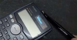 Độ Casio fx-991MS thành máy tính thông minh, màn hình OLED, kết nối wifi, chat