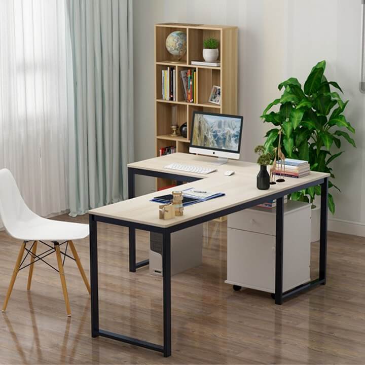 Mẫu bàn hình chữ L với kiểu dáng truyền thống, đơn giản