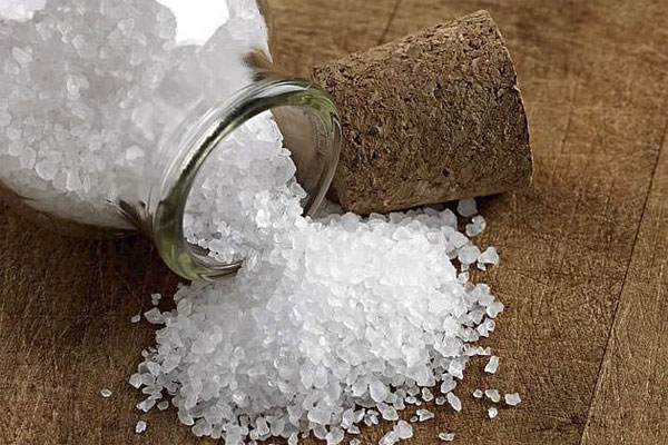 Trị hôi nách bằng phèn chua