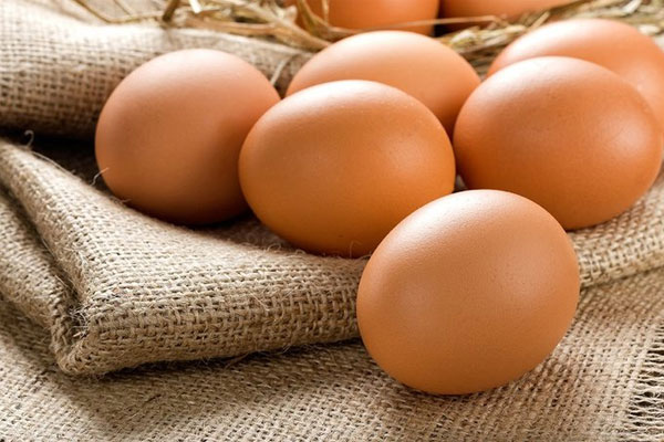 Trị hôi nách bằng trứng gà