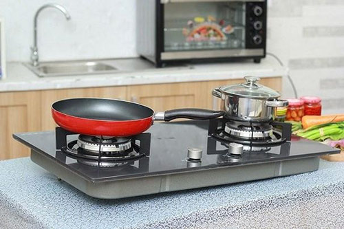 Trong quá trình nấu nướng luôn có mặt trong bếp