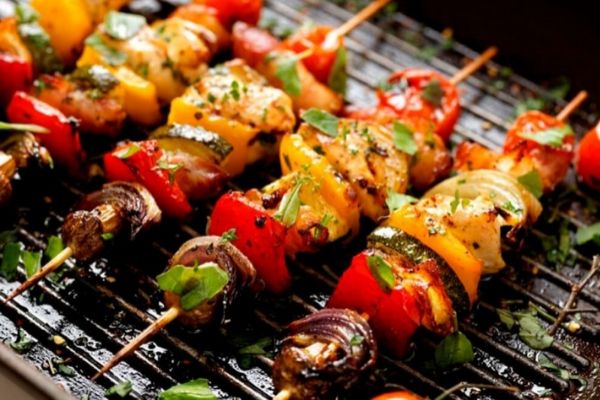 Đừng quên dùng thêm rau củ chống ngán nhé