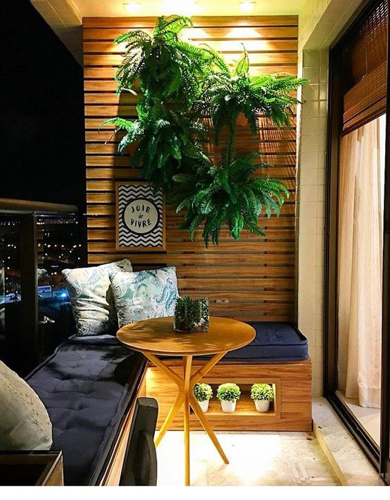 Biến ban công thành không gian cà phê thư giãn