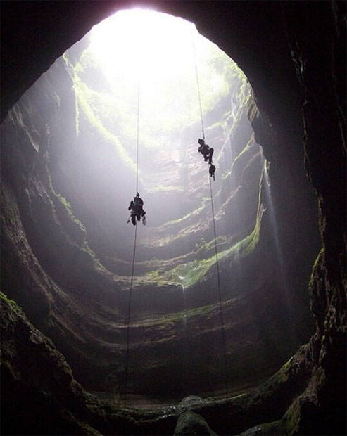 Hang động Cerro Sarisariñama 2