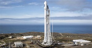 Phi hành đoàn Crew Dragon trở về Trái Đất an toàn, SpaceX hoàn thành xuất sắc chuyến bay lịch sử lên Trạm vũ trụ quốc tế (ISS)