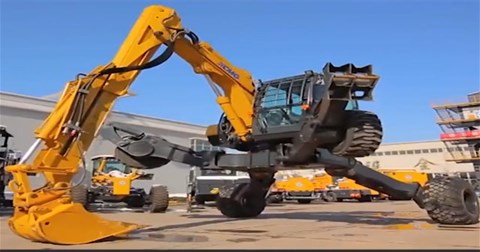 Xe máy xúc biết đi và leo trèo như người Nhện