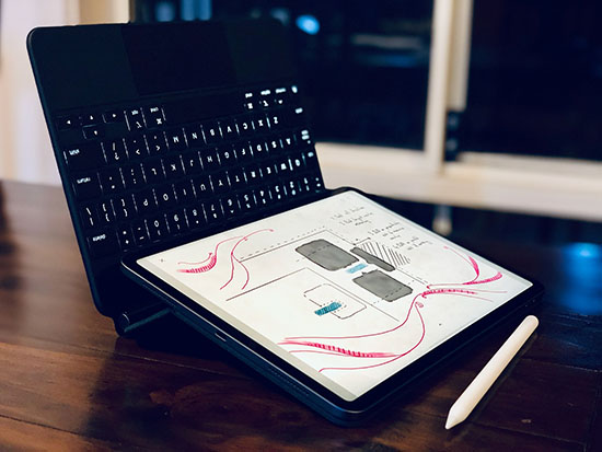 Magic Keyboard có thể biến thành giá đỡ cho iPad Pro