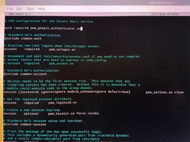 Nếu muốn được nhắc nhập mã xác thực một lần sau khi nhập mật khẩu Raspberry Pi, hãy thêm sau @include