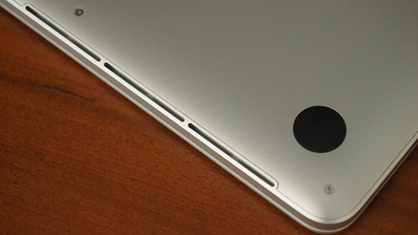 Khe tản nhiệt trên MacBook