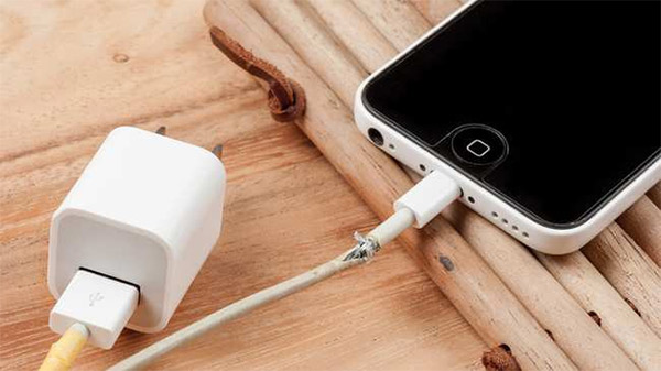 Kết quả hình ảnh cho cáp sạc iphone hình ảnh thực tế