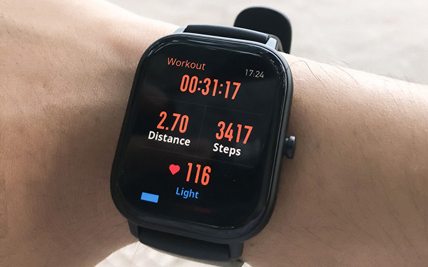 Tích hợp máy đo nhịp tim, đếm số bước và GPS