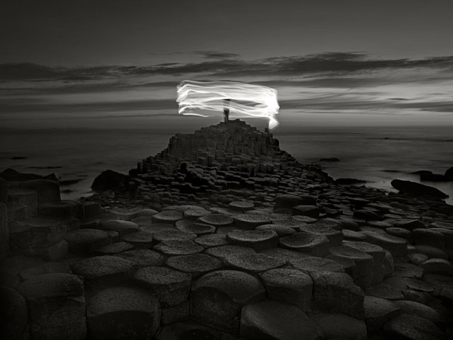 Tác phẩm ‘Giant’s Causeway and Figure, Northern Ireland’ của Ugo Ricciardi (Ý), giải ba hạng mục Mỹ thuật.