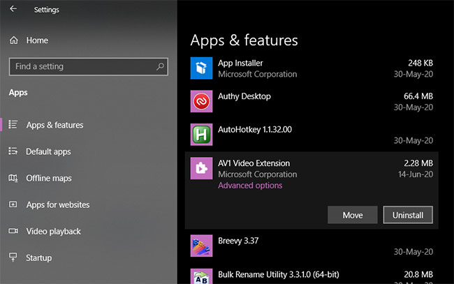 Nhấp vào Uninstall
