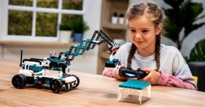 Lego ra mắt bộ sản phẩm Mindstorms mới, trẻ lên 10 cũng có thể chế tạo robot biết nói, biết đi