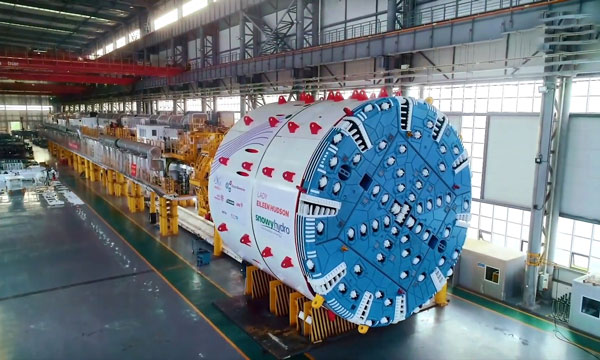 Máy khoan hầm khổng lồ