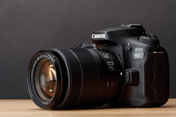 Canon EOS 90D