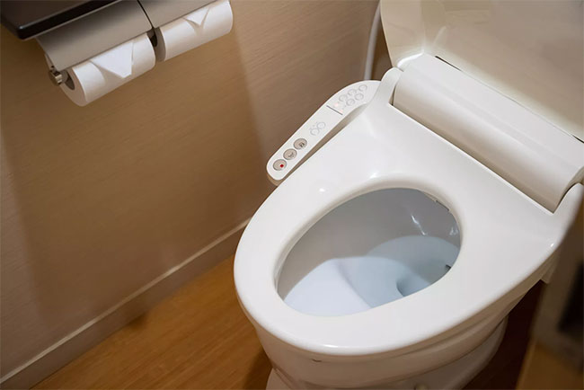 Bồn cầu thông minh là thiết bị vệ sinh tiên tiến sử dụng công nghệ thông minh tích hợp