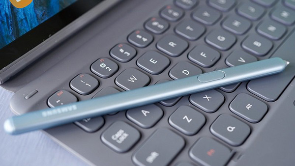 Galaxy Tab S6 Lite có đi kèm bút S Pen