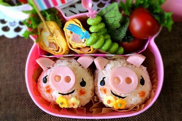 Mẫu Bento hình heo hồng cho bé 
