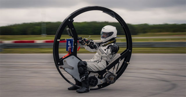 Chiếc xe mô tô điện một bánh EV360