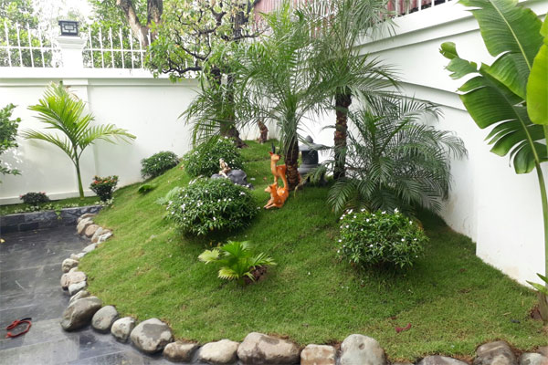 Tiểu cảnh trước nhà đẹp 10