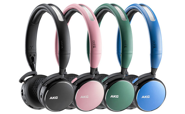 AKG Y400