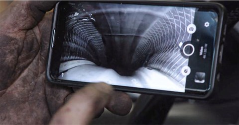 Khám phá bí mật bên trong lốp ô tô khi xe đang chạy trên đường