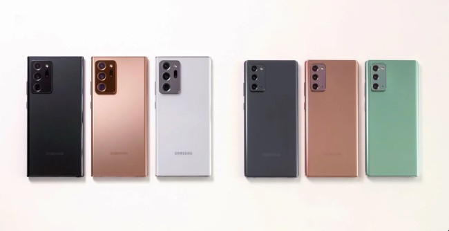 Bộ đôi Galaxy Note 20 Ultra (trái) và Note 20