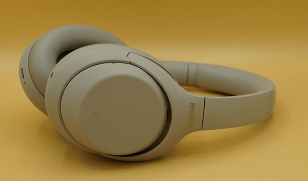 Sony WH-1000XM4