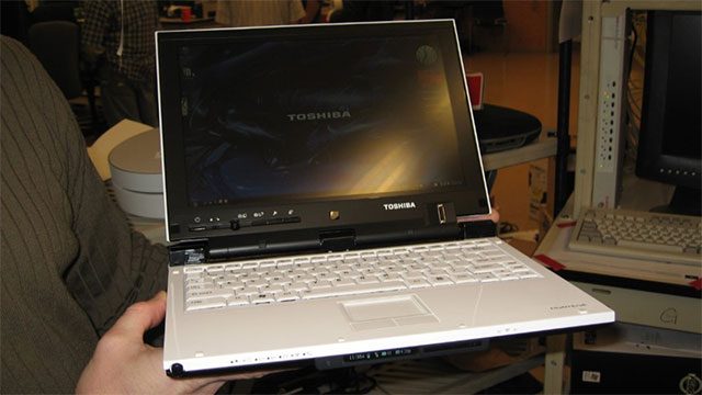 Laptop Toshiba nổi tiếng với sự bền bỉ