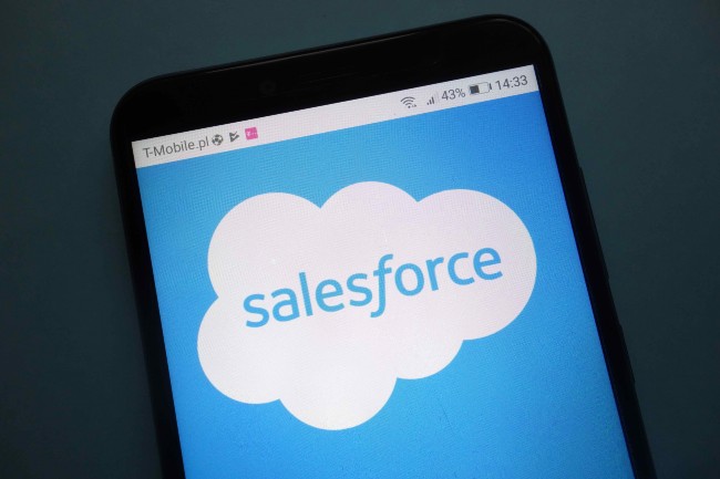 Sản phẩm của Saleforce rất đa dạng, tập trung vào cải thiện hiệu suất cho doanh nghiệp