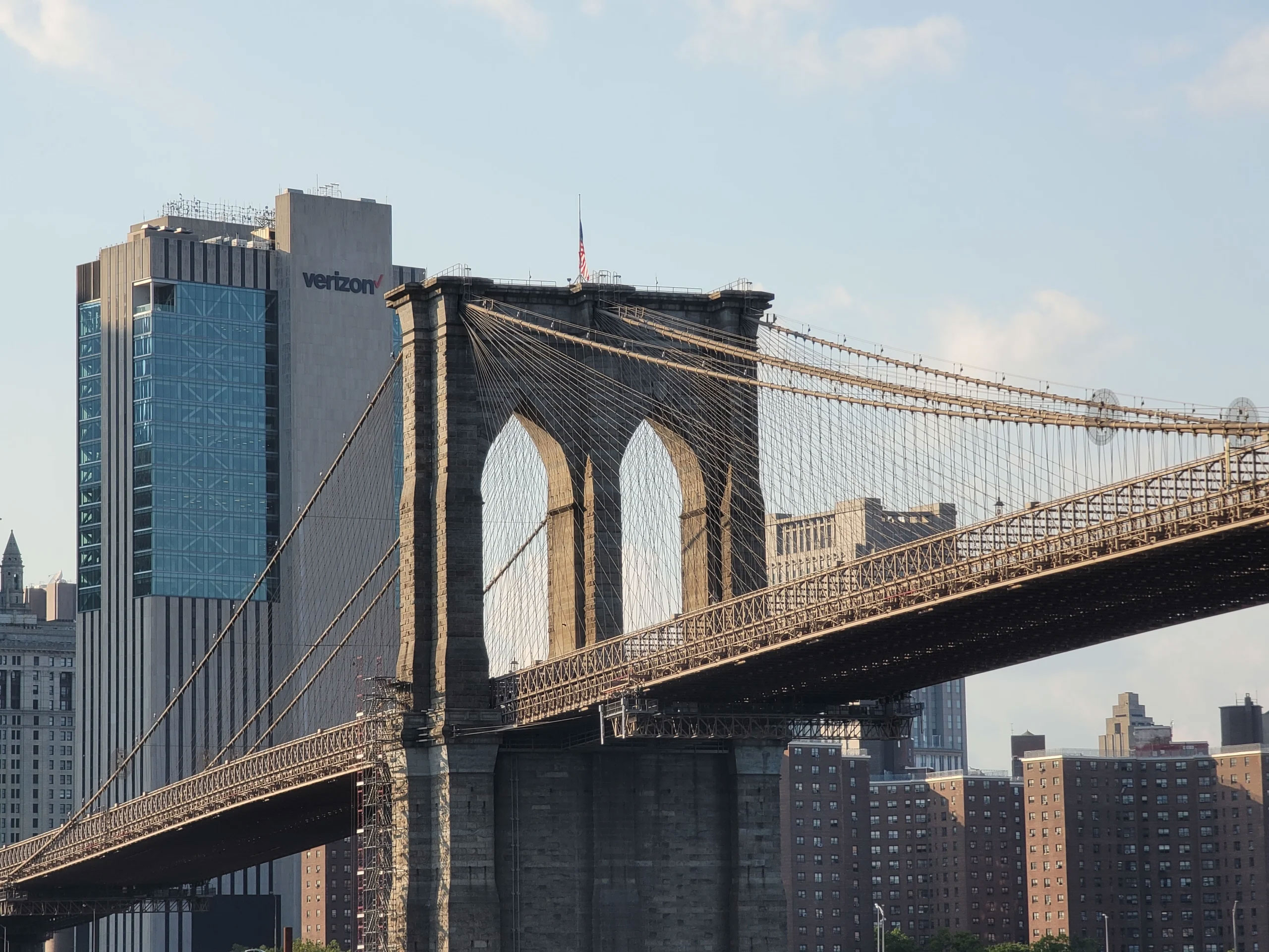 Ảnh chụp cầu Brooklyn zoom 5x quang