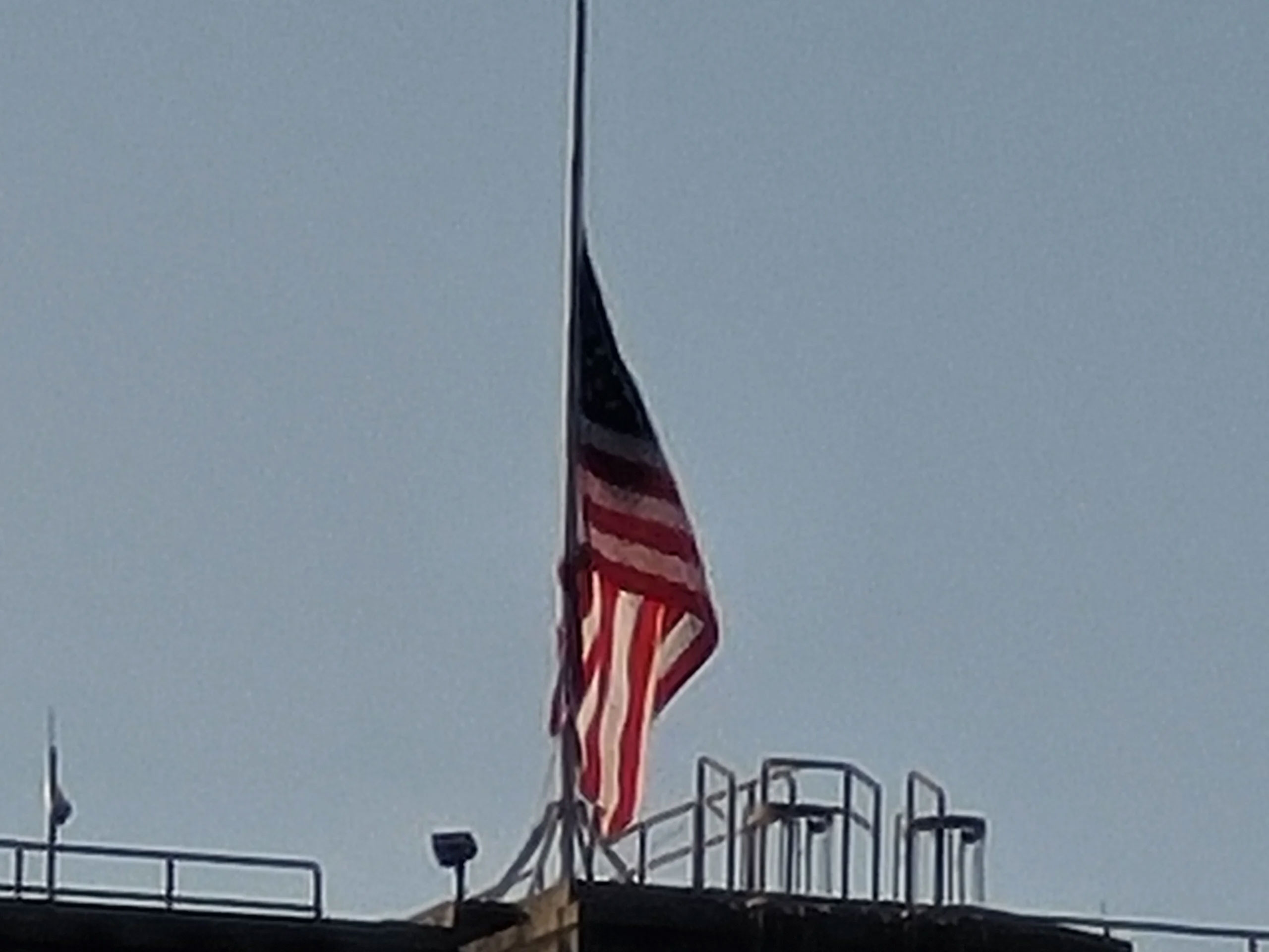 Ảnh chụp cầu Brooklyn zoom 50x kỹ thuật số