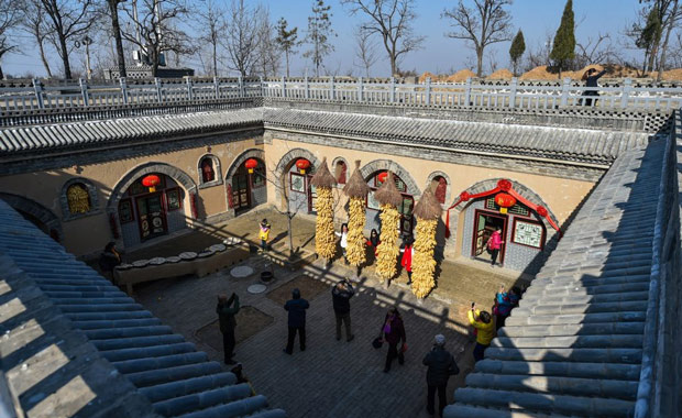 Chính quyền địa phương đã cải tạo các căn nhà bỏ hoang biến chúng thành điểm tham quan hút khách du lịch