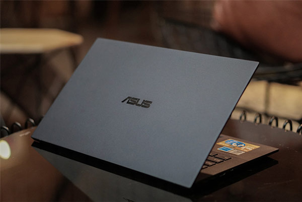 Asus ExpertBook B9