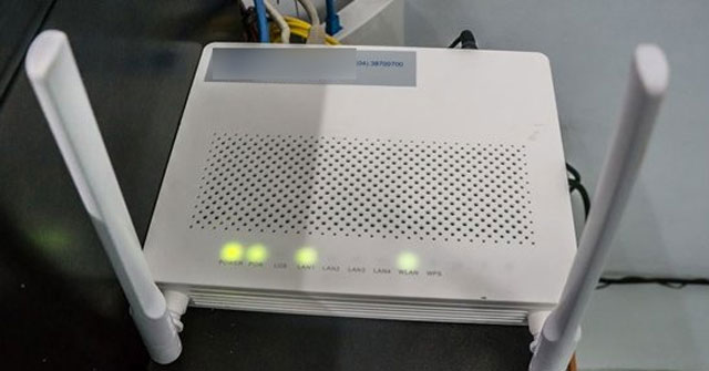 Router Wi-Fi tặng kèm