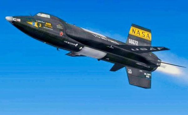 North American X-15, chiếc phi cơ có người lái nhanh nhất thế giới, nhanh  hơn cả tên lửa