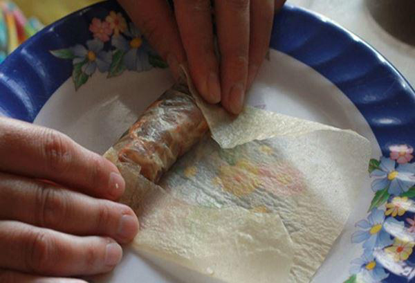 Cách gói chả giò chay