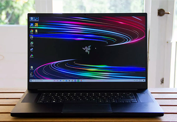 Ngoại hình của Pro 17 gọn gàng hơn hẳn các dòng laptop chơi game