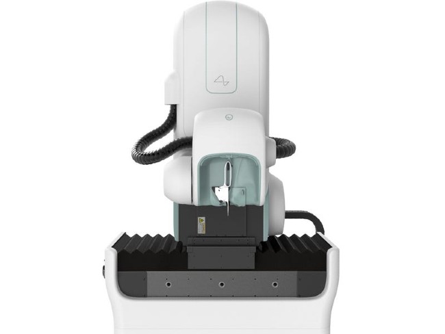 Phần đầu của robot đảm nhiệm việc giữ và di chuyển chiếc kim cấy chip