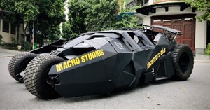 Sinh viên Việt chế tạo xe Batmobile cực đỉnh, có thể di chuyển và mở cửa kiểu cánh dơi